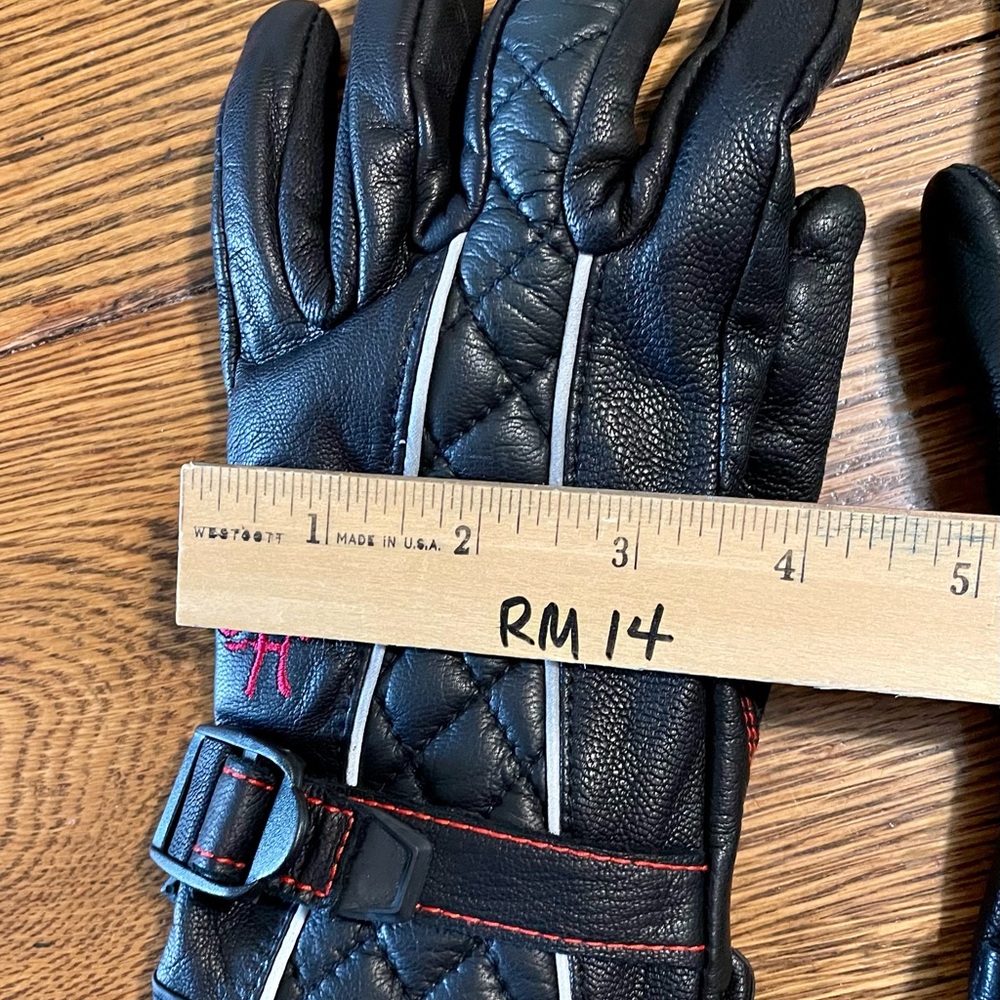 HARLEY DAVIDSON Ladies size M Black Quilted Leather Gloves with Red Stitching - Picture 3 of 4